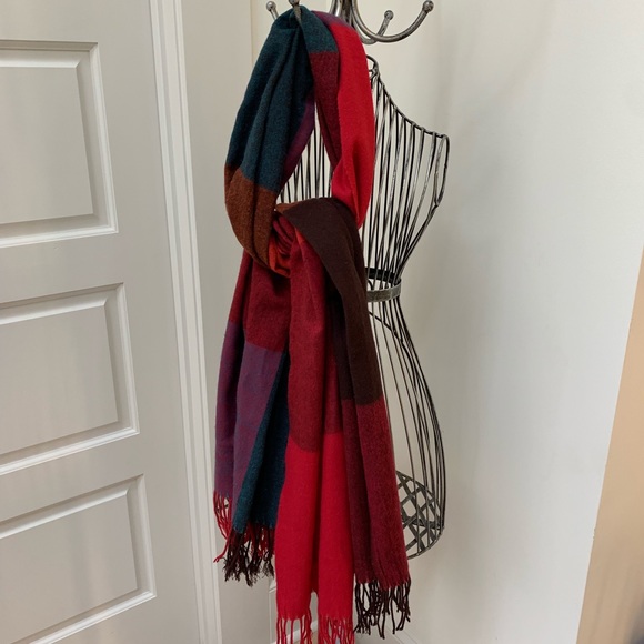 SCARF Long on Softness & Colors-RED & Multi - Picture 2 of 7